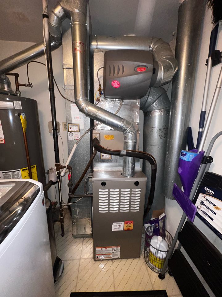 Itasca, IL - Performing annual furnace clean & check on Bryant unit. Testing humidifier. Taking amp draw & heat rise. Itasca, IL - Performing annual furnace clean & check on Bryant unit. Testing humidifier. Taking amp draw & heat rise.