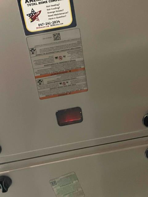 Hoffman Estates, IL - 
I replaced a fuse and tested the system. I also went over thermostat questions with the customer. Hoffman Estates, IL - 
I replaced a fuse and tested the system. I also went over thermostat questions with the customer.