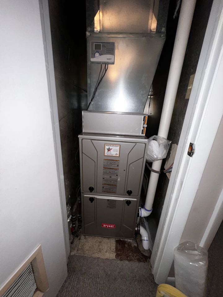 Elk Grove Village, IL - Performing annual furnace clean & check. Replacing electronic air cleaner. Replacing humidifier pad. Elk Grove Village, IL - Performing annual furnace clean & check. Replacing electronic air cleaner. Replacing humidifier pad.