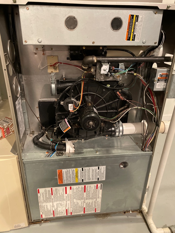 South Barrington, IL - Furnace tune up and humidifier maintenance  South Barrington, IL - Furnace tune up and humidifier maintenance