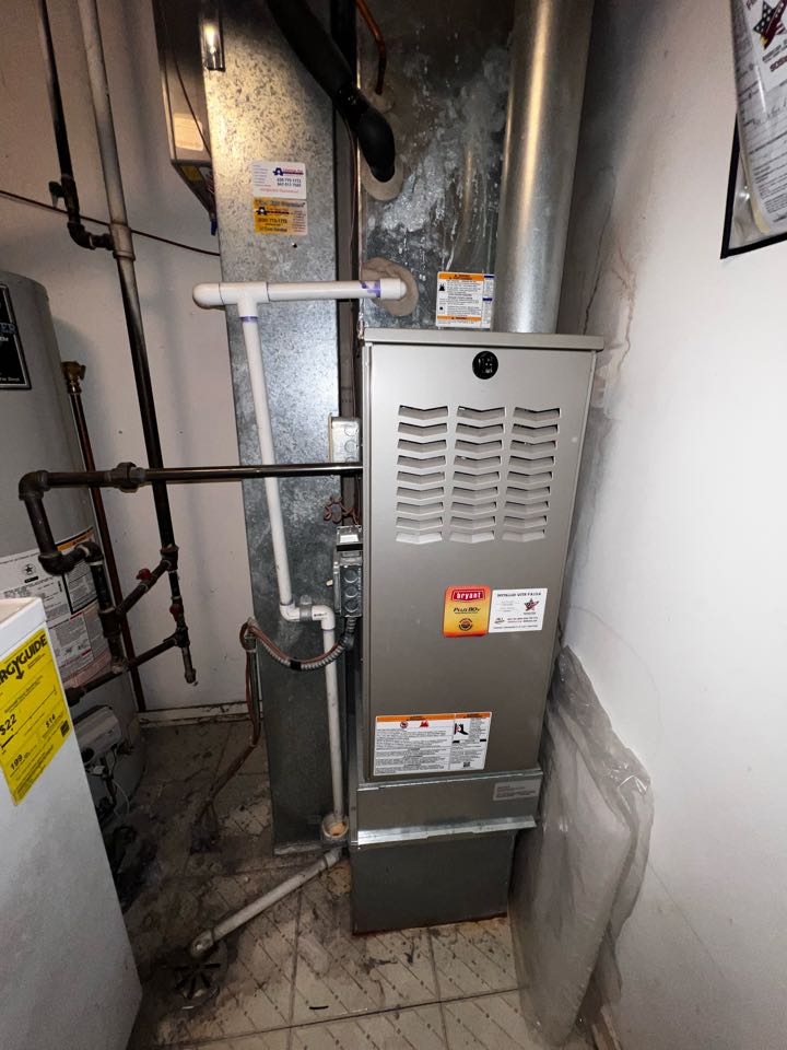 Schaumburg, IL - Performing annual furnace clean & check on Bryant unit. Replacing electronic air cleaner. Taking heat rise & amp draw. Schaumburg, IL - Performing annual furnace clean & check on Bryant unit. Replacing electronic air cleaner. Taking heat rise & amp draw.