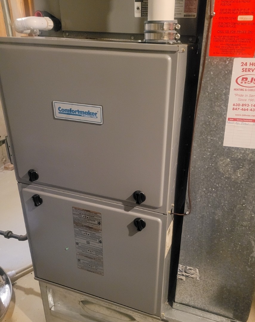 Schaumburg, IL - Completing the furnace and humidifier maintenance to help ensure a breakdown free heating season. Testing the operation and efficiency of the equipment. Then cleaning the units. Schaumburg, IL - Completing the furnace and humidifier maintenance to help ensure a breakdown free heating season. Testing the operation and efficiency of the equipment. Then cleaning the units.