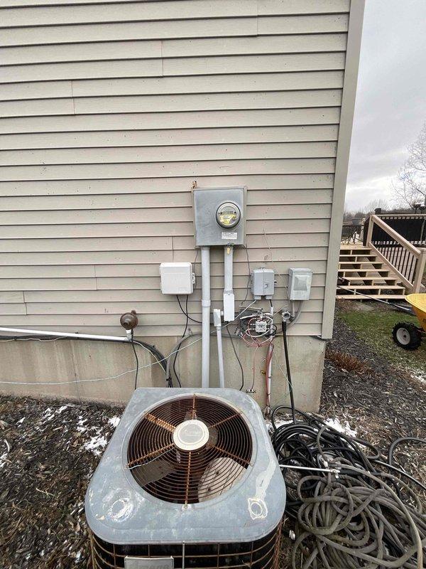 Conducted site assessment for a new whole home generator installation. Evaluated existing electrical infrastructure, including the exterior electrical meter, junction boxes, and breaker panel. Documented current setup with photos to facilitate proper generator sizing and connection planning.