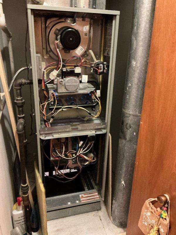 Responded to service call for furnace that randomly shuts down and requires power cycling to restart. Performed diagnostic inspection of unit, examining control board, blower motor, gas valve assembly, and electrical components. Identified and resolved intermittent electrical issue causing system failure.