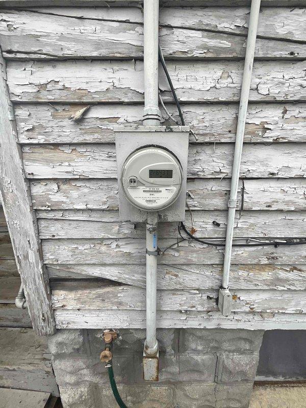 Provided estimate for complete furnace replacement in basement location. Existing 20-year-old heating system failed to turn on and required full unit replacement. Assessed installation requirements, existing ductwork connections, venting configuration, and electrical service for new equipment installation.
