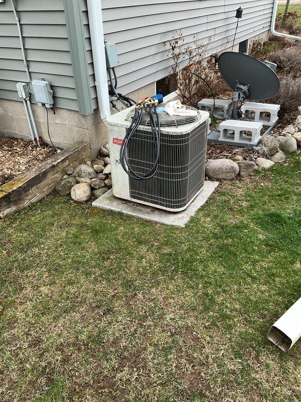 Completed scheduled Air Care Cooling maintenance on residential Bryant air conditioning system. Performed comprehensive inspection of outdoor condensing unit, checked refrigerant lines, verified electrical connections, and confirmed proper system operation. Unit found in good working condition with no issues identified during routine maintenance visit.