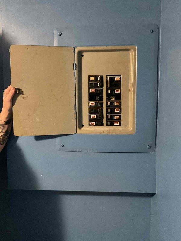 Conducted site evaluation for replacement estimate on 15-year-old natural gas furnace and air conditioning system located in basement. Current furnace operational, air conditioning unit non-functional. Assessed electrical service panel capacity and existing HVAC infrastructure to provide comprehensive equipment replacement quote under buy-one-get-one promotion.