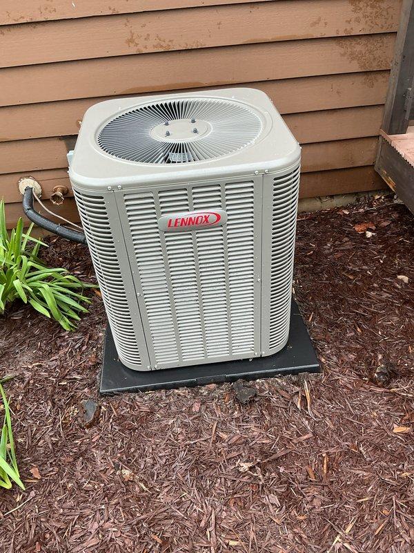Completed ACM4 maintenance on Lennox outdoor condensing unit. Brought and replaced air filter and evaporator pad as specified. Unit operating properly with no visible damage or debris accumulation noted on exterior surfaces. Refrigerant lines secure and insulation intact.