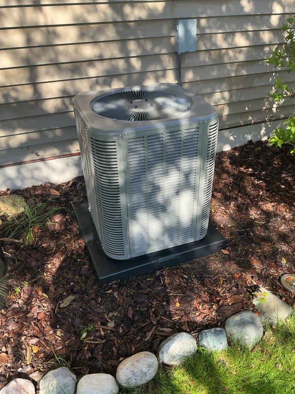 Completed annual preventive maintenance on residential Lennox air conditioning system. Performed comprehensive inspection of outdoor condenser unit, verified proper operation of fan motor and compressor, cleaned condenser coils, and checked refrigerant levels. Unit found in good working condition with normal seasonal wear. All components operating within manufacturer specifications.