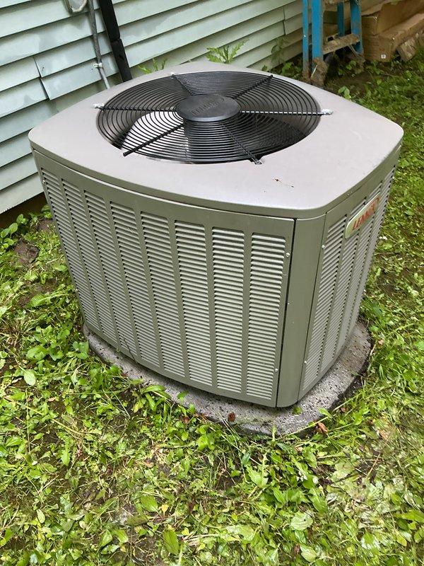 Completed scheduled Air Care Maintenance on residential air conditioning condenser unit. Performed comprehensive system inspection, replaced air filter and evaporator pad as part of recurring 5-year maintenance program. Unit operating within normal parameters upon completion of service.