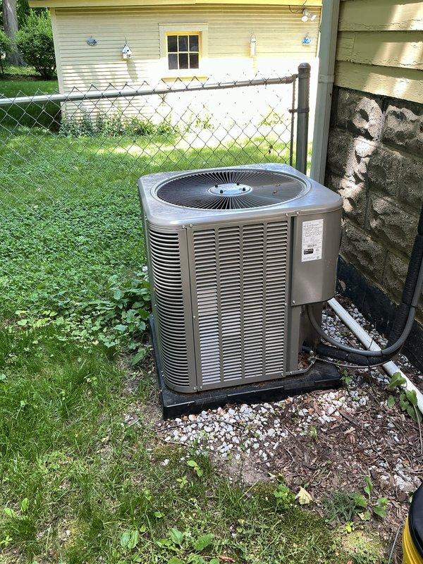 Completed routine Air Care Maintenance on residential air conditioning system. Performed comprehensive inspection of outdoor condenser unit, verified proper operation of fan motor and compressor, checked refrigerant lines for secure connections and adequate insulation, and confirmed unit was level on pad with adequate clearance for airflow. System operating within normal parameters.