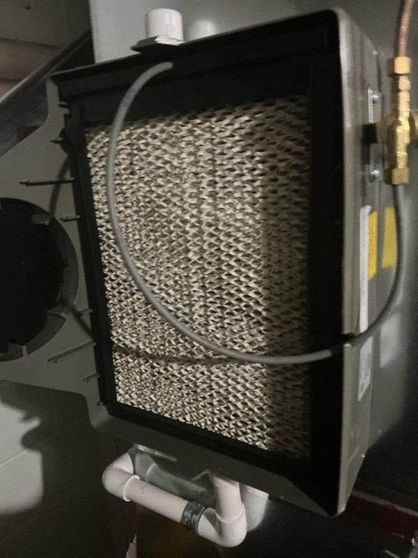 Completed scheduled Air Care Maintenance on residential HVAC system. Inspected evaporator coil assembly, confirmed clean condition with no debris accumulation or visible damage, and verified proper refrigerant line connections. Checked thermostat operation, confirmed accurate temperature readings and system functionality with proper cooling setpoint configuration.