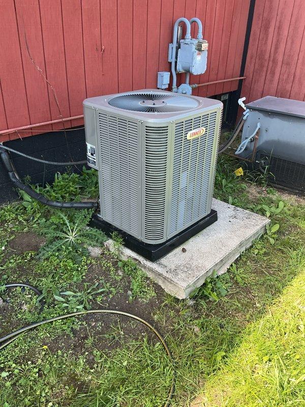 Completed scheduled Air Care Maintenance on residential air conditioning system. Performed comprehensive inspection of outdoor condenser unit, replaced air filter, and verified proper operation of all components including refrigerant lines, electrical connections, and disconnect box. Unit operating within normal parameters upon completion.