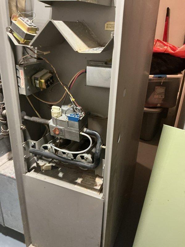 Completed comprehensive maintenance tune-up on gas furnace system. Performed standard inspection of all major components including gas valve assembly, heat exchanger, blower motor, electrical connections, and burner assembly. All systems operating within normal parameters with no deficiencies noted.