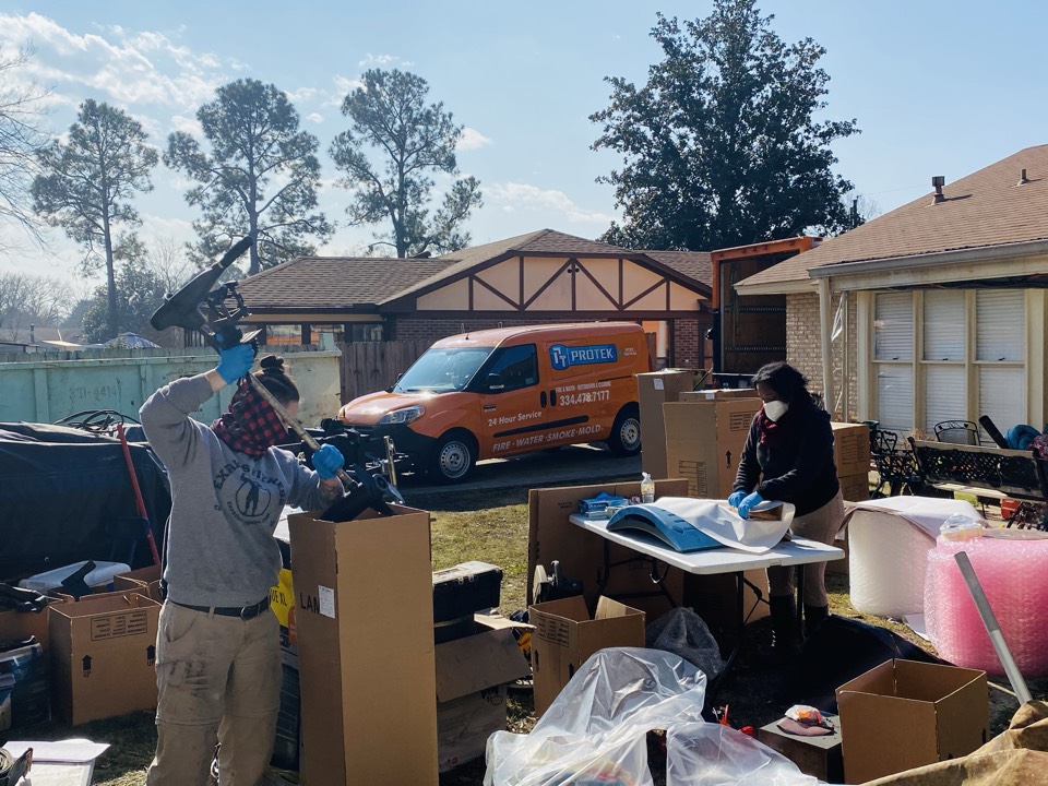 Montgomery, AL - Contents crew working hard! Montgomery, AL - Contents crew working hard!