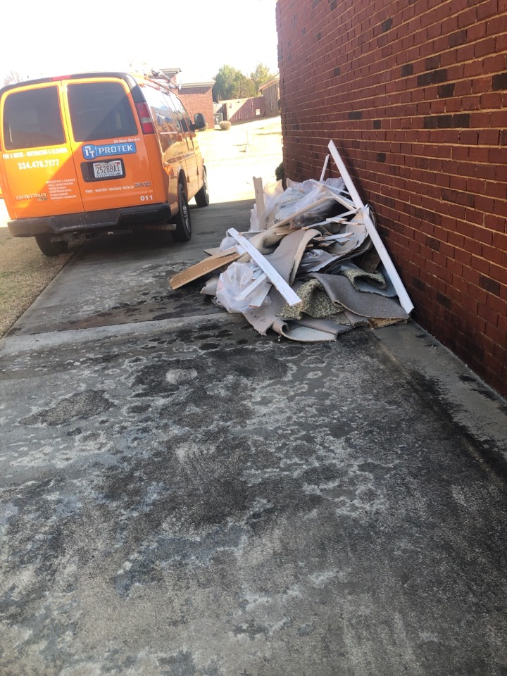 Prattville, AL - Protek picking up debris from a water mitigation for a satisfied customer in Prattville. Prattville, AL - Protek picking up debris from a water mitigation for a satisfied customer in Prattville.