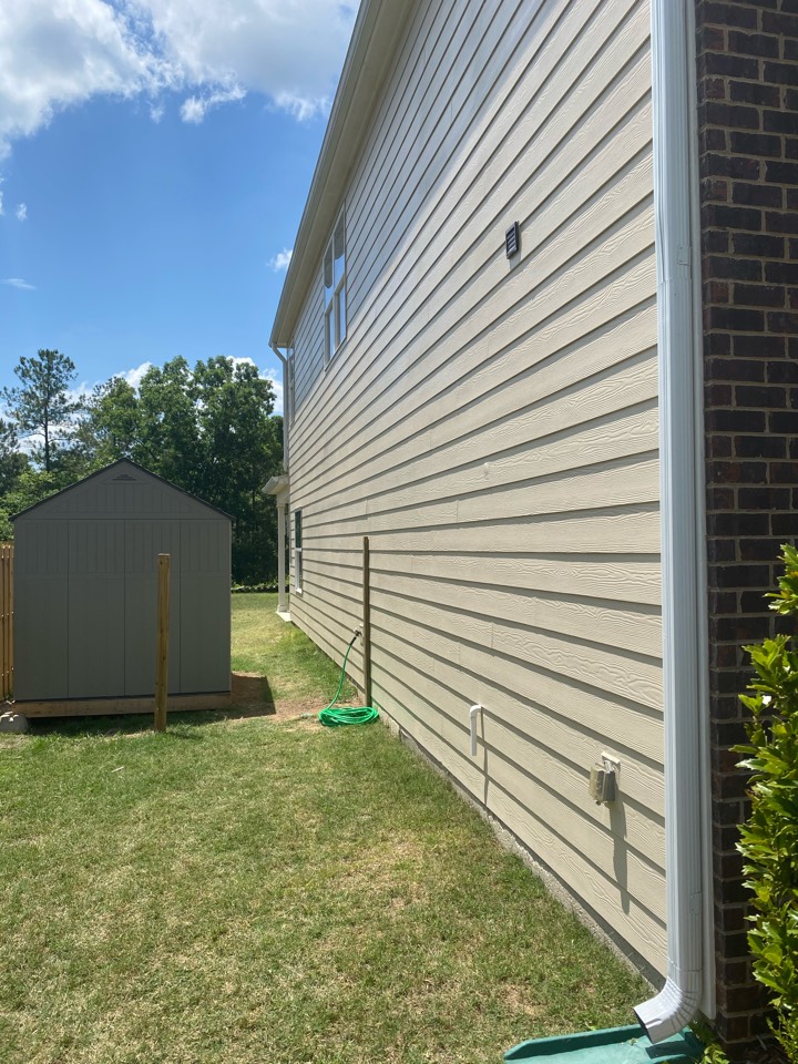 Protek Restoration Construction crews just finished up replacing broken siding, cleaning and painting the side of the house, and installing new gutters on this storm damaged home in Calera. Our crews are working hard to get this house back to pre loss condition. 