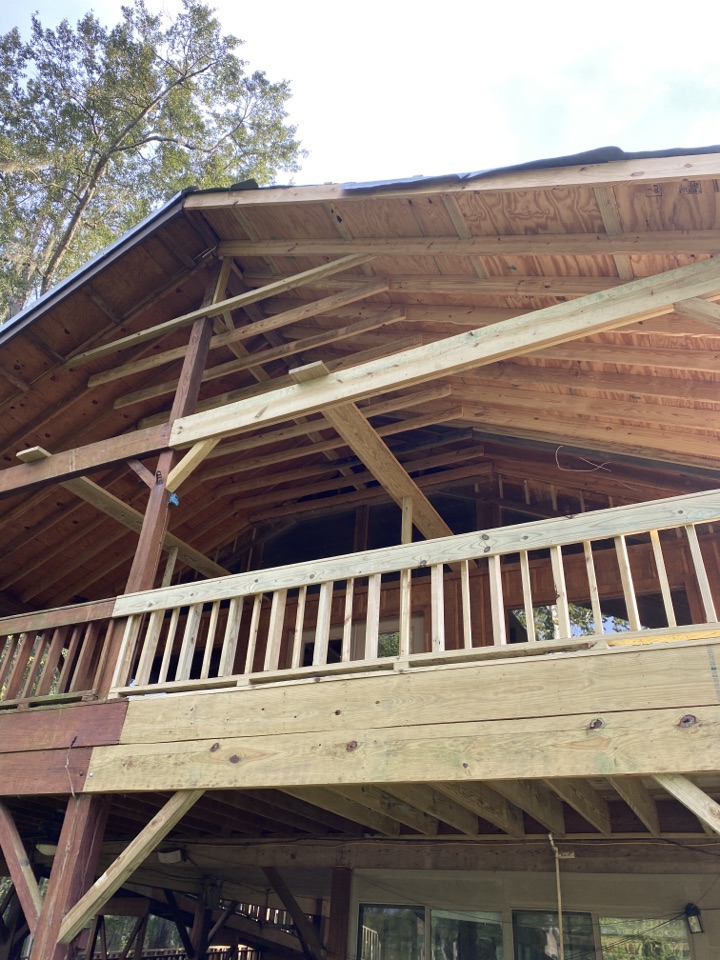 Protek’s framing crews rebuilding the porch on this Alabama River house.   Now that the roof is tight and dried in, we can tough in the wiring.   