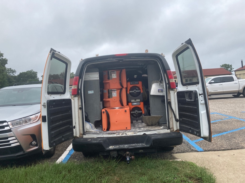Montgomery, AL - Protek picking up equipment from a water mitigation for a satisfied customer in Montgomery. Montgomery, AL - Protek picking up equipment from a water mitigation for a satisfied customer in Montgomery.