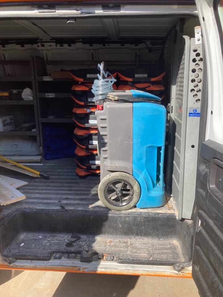 Montgomery, AL - Protek picking up equipment from a water mitigation for a satisfied customer in Montgomery. Montgomery, AL - Protek picking up equipment from a water mitigation for a satisfied customer in Montgomery.