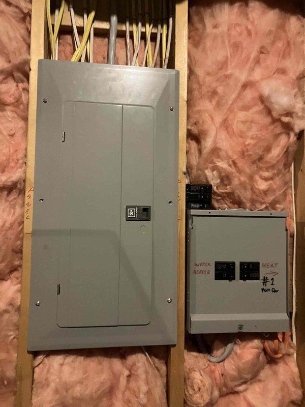 Conducted supervisory assessment of recurring humidifier malfunction. Inspected electrical connections at main panel and control box, examined the humidifier reservoir and control panel with LED indicators. Retrieved canister for further analysis as this represents the third service call for the same issue since installation.