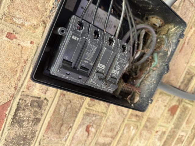 I replaced a faulty 40 amp GE breaker for the second AC unit. The old breaker was deteriorating due to age. I recommended and installed a heavy-duty replacement for reliability.