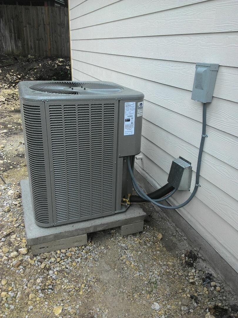 New Construction Start Up - Point Venture, Texas; 3.5T HP w/Electric HEAT.  Overcast & wet.