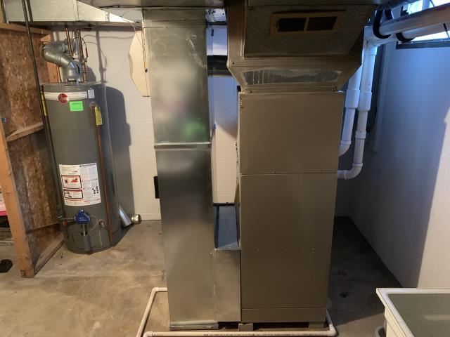 Worthington, OH - I found that the smell the customer is experiencing is from oil burning off the heat exchanger left over from the installation of the Carrier 96% Two-Stage Gas Furnace. I checked temperature rise and gas pressure and all readings are with specifications. Worthington, OH - I found that the smell the customer is experiencing is from oil burning off the heat exchanger left over from the installation of the Carrier 96% Two-Stage Gas Furnace. I checked temperature rise and gas pressure and all readings are with specifications.
