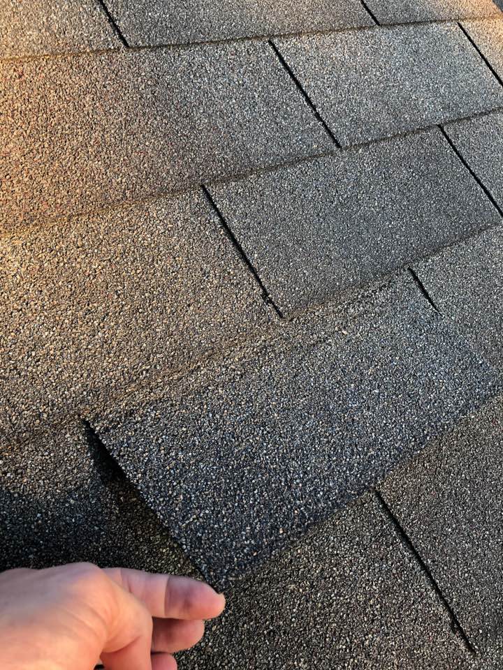 Lexington, KY -
Free roof inspection from top rated number one roofing contractor and roofing company in the Lexington and Versailles and Richmond and Nicholasville area! Homeowner has damage to their roof and shingles due to wind and or hail from recent storms and severe weather. Filing claim with insurance carrier to get insurance to pay for and buy a new roof for happy homeowners. Lexington, KY -
Free roof inspection from top rated number one roofing contractor and roofing company in the Lexington and Versailles and Richmond and Nicholasville area! Homeowner has damage to their roof and shingles due to wind and or hail from recent storms and severe weather. Filing claim with insurance carrier to get insurance to pay for and buy a new roof for happy homeowners.