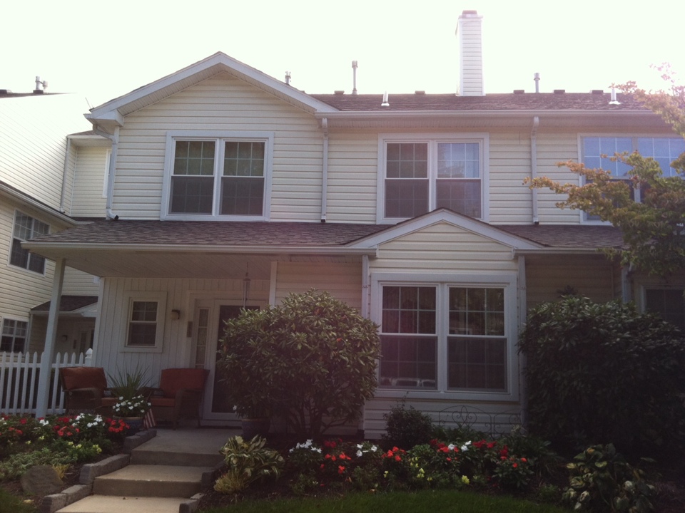 Glen Mills, PA - Homecraft, Inc. installs WindBlocker vinyl windows with Low-E glass and Ultraflect warm edge spacer. Glen Mills, PA - Homecraft, Inc. installs WindBlocker vinyl windows with Low-E glass and Ultraflect warm edge spacer.