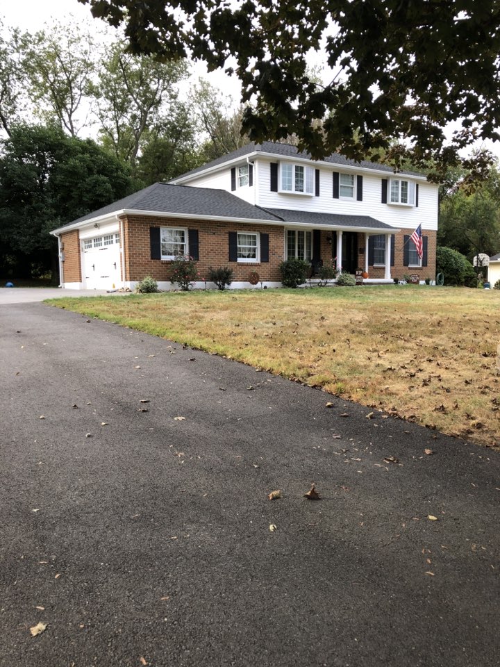 Hockessin, DE - GAF Timberline shingles color Charcoal and Mastic gutters and Ventura soffit Hockessin, DE - GAF Timberline shingles color Charcoal and Mastic gutters and Ventura soffit