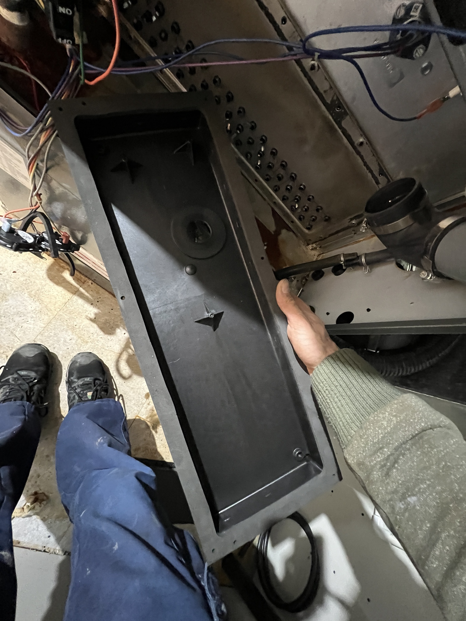 Cx said he gonna noticed for a day for any water leak then he will paying 