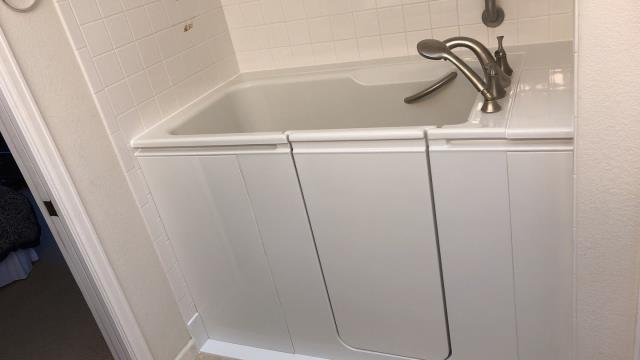 Fort Collins, CO - Just finished installing another Kohler Walk-In Bath to make their bathroom safer and more comfortable. Fort Collins, CO - Just finished installing another Kohler Walk-In Bath to make their bathroom safer and more comfortable.