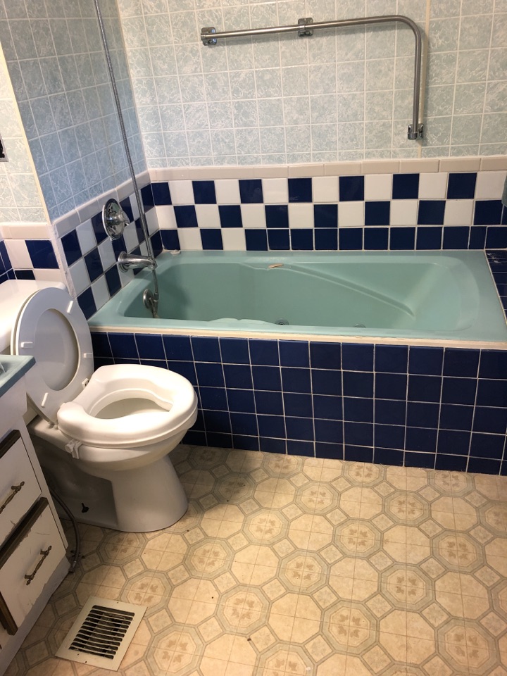 Montrose, CO - Removing that old tub and replacing with a new Kohler walk in bath tub Montrose, CO - Removing that old tub and replacing with a new Kohler walk in bath tub