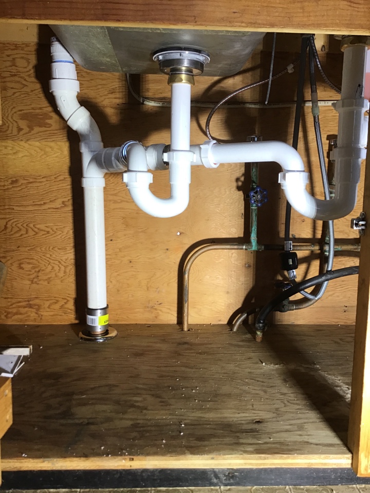 Replace leaking chrome p-traps and install air admittance valve inThetford VT