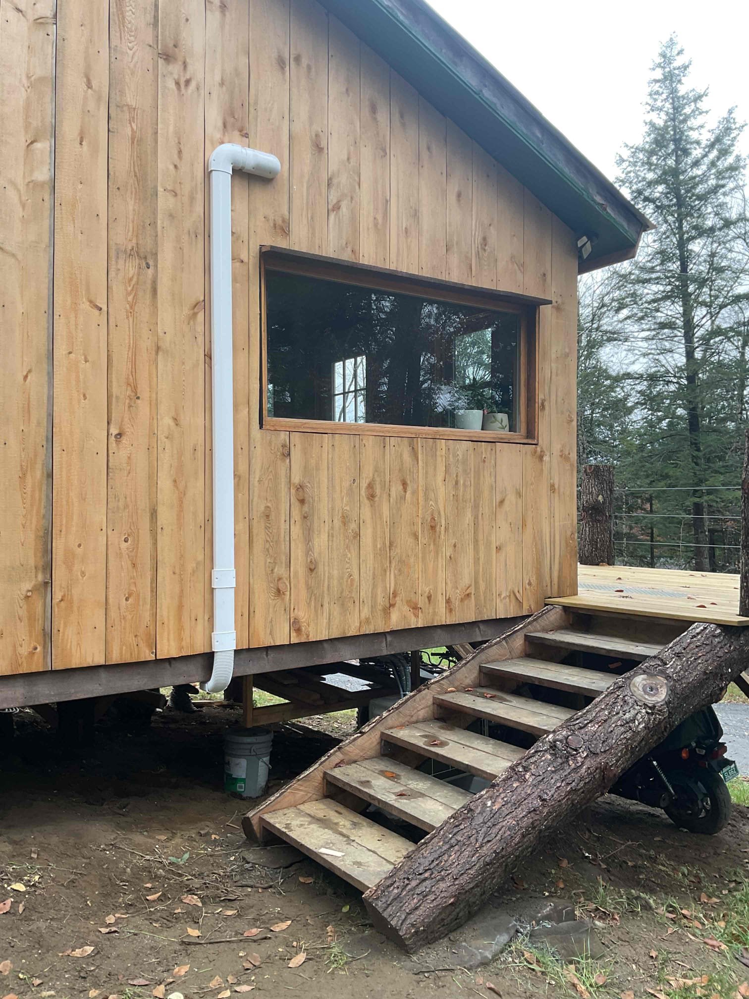 Our team removed the existing heat pump system, which had failed and was no longer providing reliable heating or cooling performance. In its place, we installed a new single-zone Custom Comfort Hyper-Heat Pump in the same location. This upgrade restored consistent comfort throughout the main living area while significantly improving the system’s energy efficiency and overall performance.

As part of the installation, we replaced the existing line sets and installed new CoverGuard protection to ensure long-term durability and a clean, professional appearance. The new system was pressure-tested at 500 PSI with nitrogen for 20 minutes to confirm system integrity, followed by evacuation to a deep vacuum of 110 microns to remove any contaminants or moisture. After verification, the factory refrigerant charge was released, and the system was thoroughly tested in both heating and cooling modes to confirm proper operation and performance.

Upon completion, we provided the customer with a detai