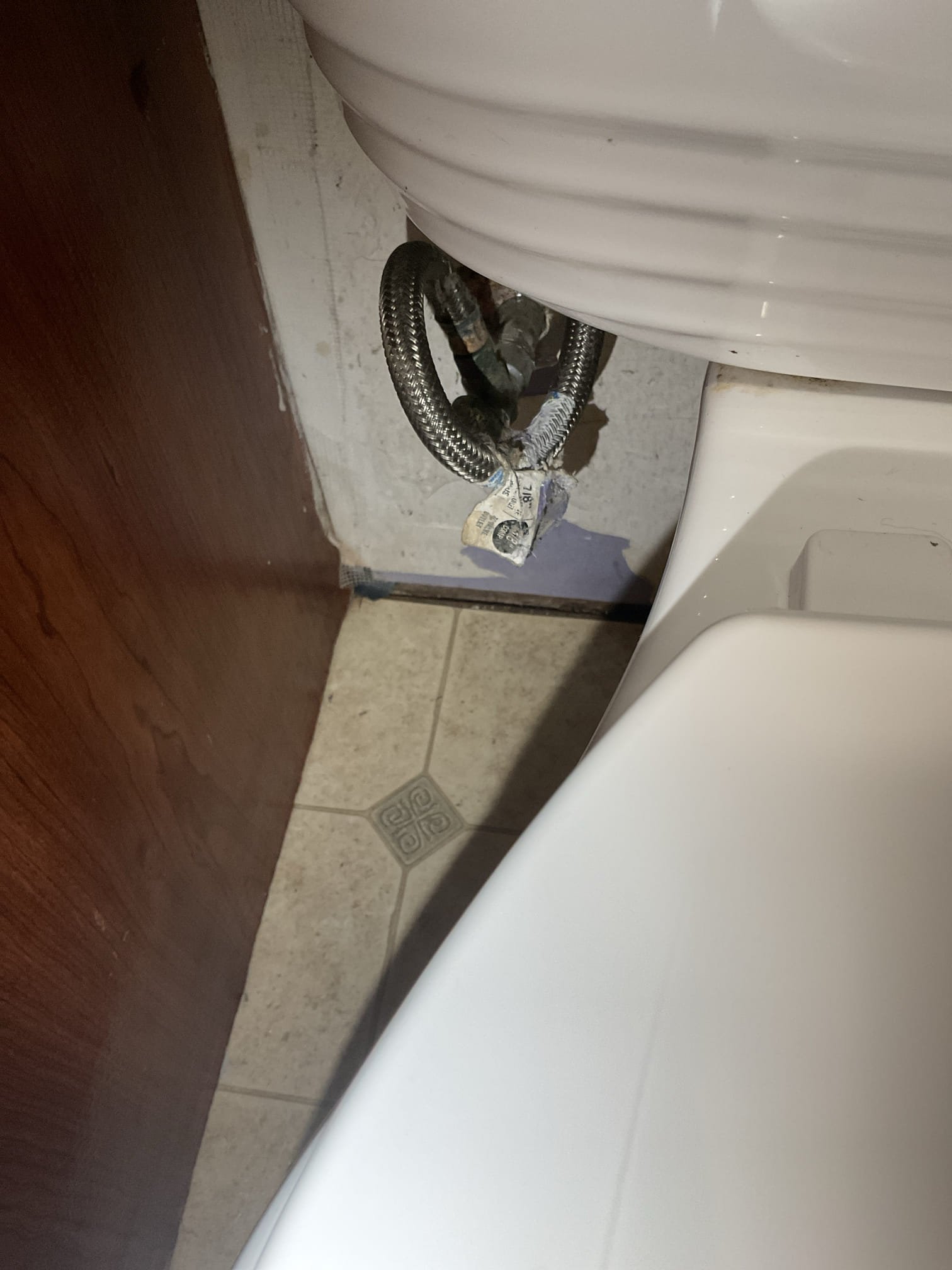 We replaced the upstairs toilet shut-off valve. The customer had reported a slow leak with a wet bucket underneath. Upon inspection, a small drip was observed from the existing shut-off. The valve was replaced and tested for proper operation—everything is working as it should with no leaks present. Customer is now apart of jerms home care club.