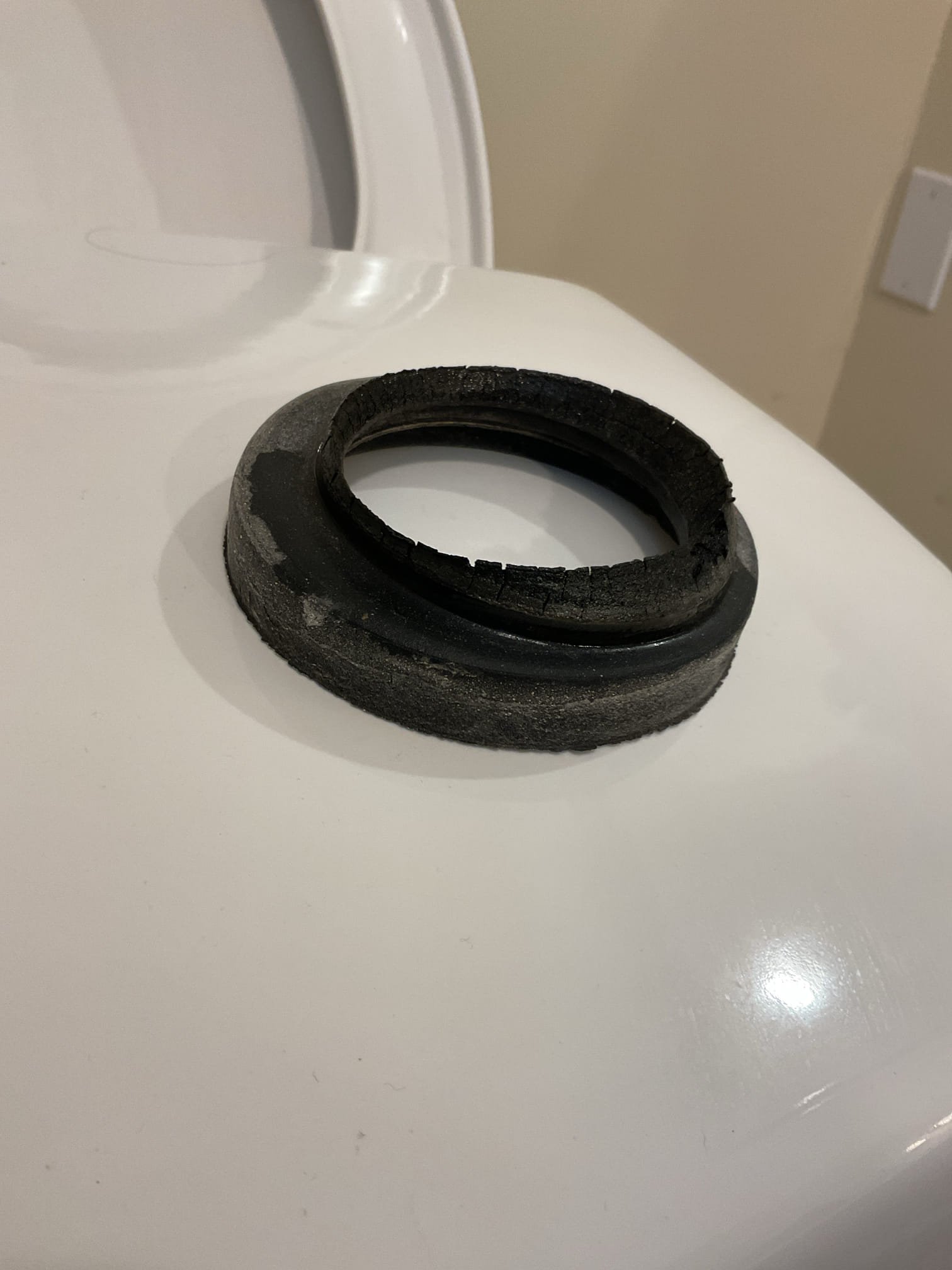 
The homeowner reported loud noises coming from the toilet. Upon inspection, the fill valve was found to be failing, and the internal gaskets were deteriorating and fading in color. Repair options were presented, including replacement of the fill valve or a complete internal rebuild; with homeowner approval, a full toilet rebuild was completed. The toilet was tested for proper operation, restoring quiet, reliable performance for long-term use.