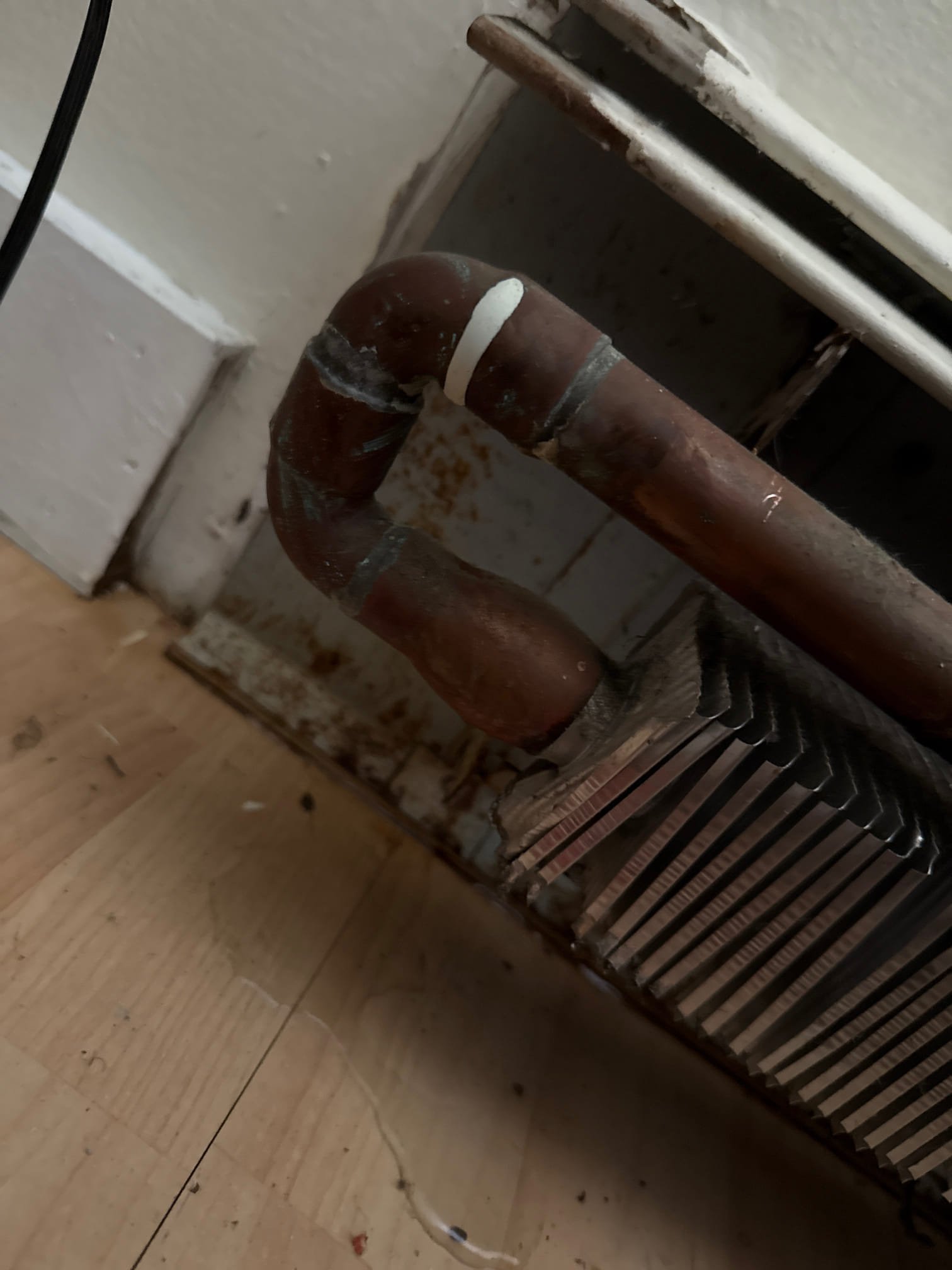 A baseboard heating pipe burst due to freezing, causing loss of system integrity. We will repair the damaged piping, perform an air pressure test, and then refill and purge the boiler to restore safe, reliable heating.
The temperature and pressure (T&P) relief valve is leaking due to a failed ST5 expansion tank. We propose replacing the ST5 expansion tank to restore proper pressure control and ensure safe, reliable system operation.