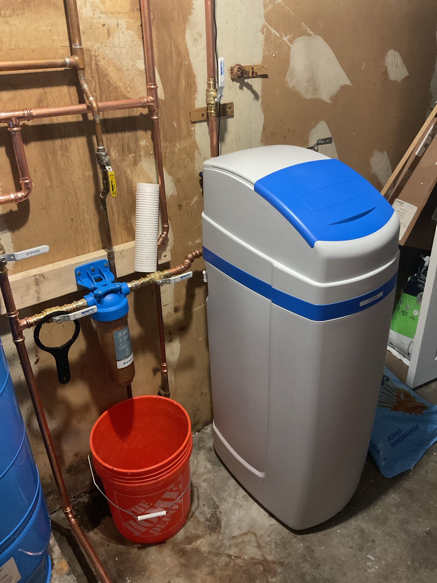 The existing well pressure tank, water filter housing, and water softener were removed due to age, improper operation, and signs of system failure. These components were no longer functioning reliably and required replacement to restore proper water system performance.

A new well pressure tank, new water filter housing, and a cabinet-style water softener were professionally installed. The water softener was programmed and calibrated according to the results of a previously collected water sample to ensure optimal treatment performance.

Upon completion of installation, the entire water system was thoroughly tested. All components were verified to be operating correctly, with proper pressure, flow, and water treatment function confirmed at the time of service.