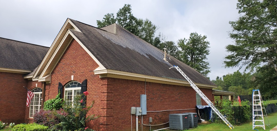 Roof wash in emerald mountain 