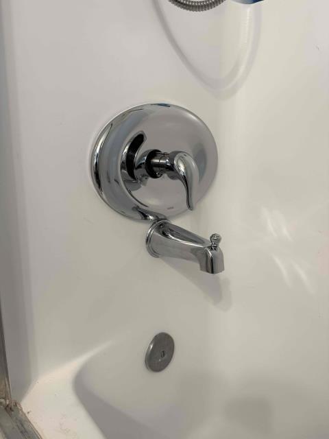 I successfully installed a copper bypass assembly, ensuring a seamless connection and proper functionality. The installation was precise, and the system is now operating efficiently.
