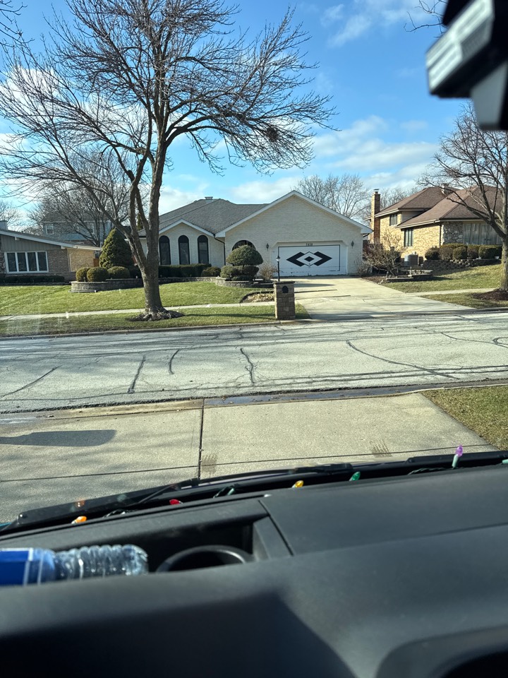 Arrived in Darien Illinois let’s see what’s going on with this sump pump Lacassa Plumbing for all your plumbing needs