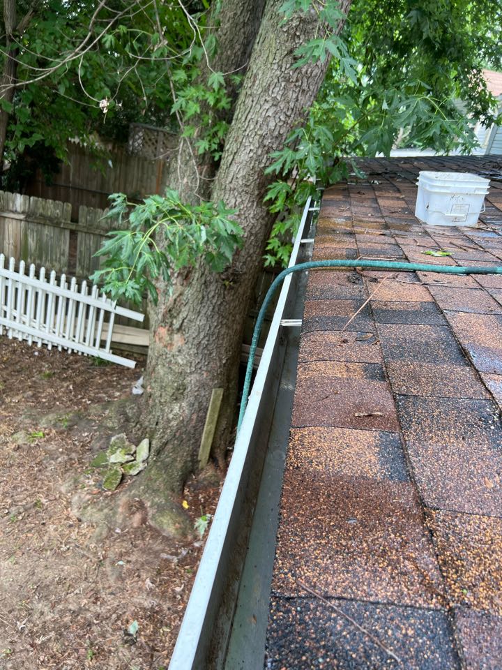 Virginia Beach, VA - Gutters clean - M&A Virginia Beach, VA - Gutters clean - M&A