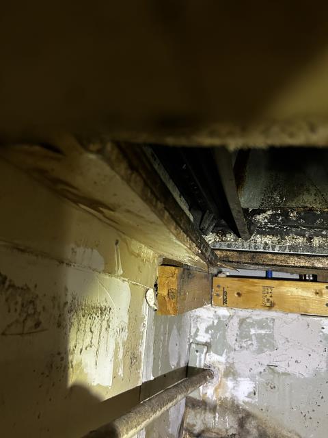 AC not getting cold. Air conditioner platform moldy. Outdoor air conditioning unit dirty. Replace or repair compressor.