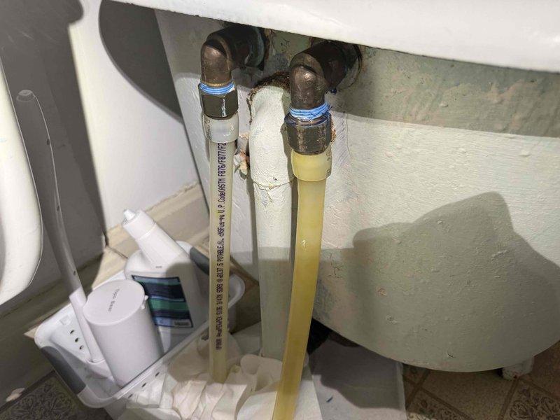 Performed diagnostic assessment and replacement of faucet on vintage clawfoot tub. Inspected water supply lines for proper connection and functionality, ensuring secure installation with no leaks at connection points. Completed installation of customer-provided fixture with successful testing of water flow and drainage.