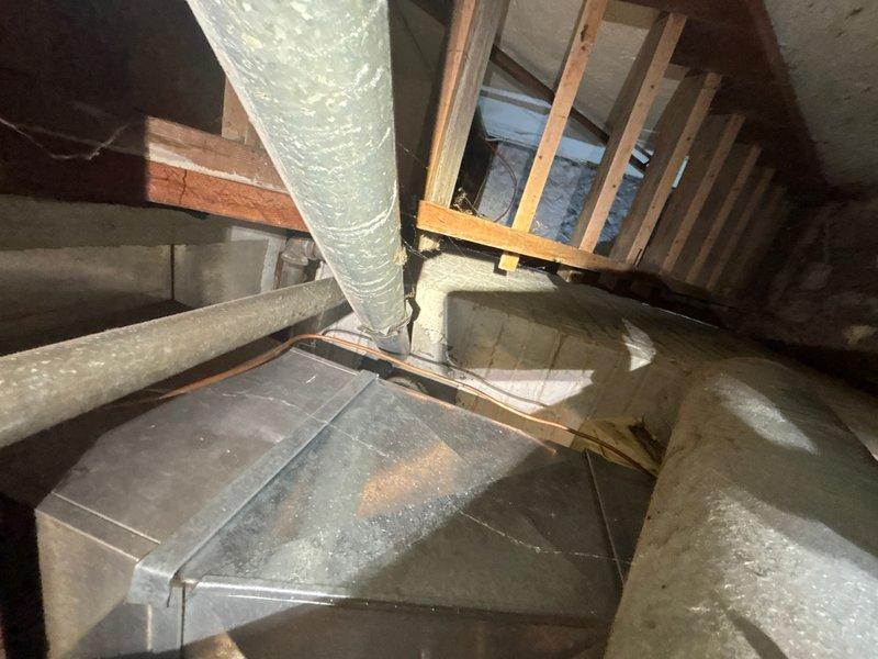 Performed routine maintenance flush on a tanked water heater located in the basement. The unit is under 10 years old and was serviced during the scheduled 8-12 time window. Drained sediment buildup from the tank to maintain heating efficiency and extend equipment lifespan.