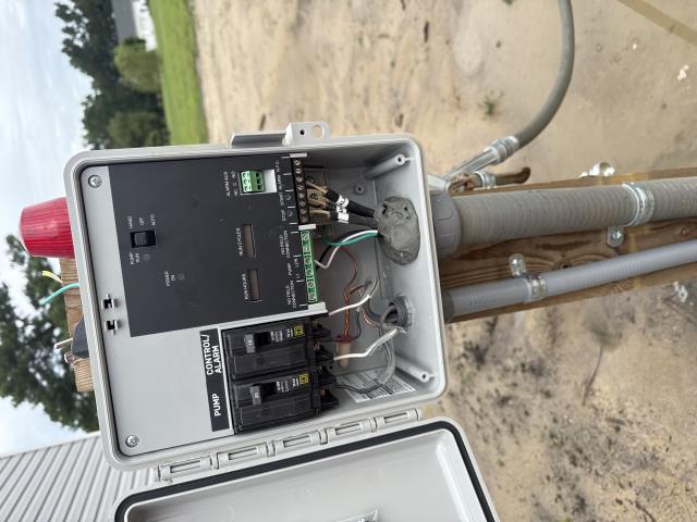 
I went out to this property in Newton Grove to perform a pump final and make sure the pump is working properly. I hooked the pump up to the generator and the pump started working as it should.