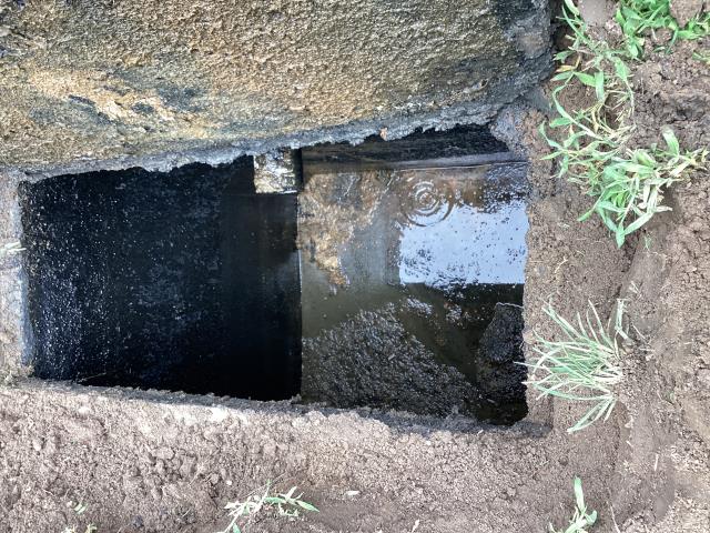 
I went out to this customer's home in Clinton to pump out the septic system so that the customer could get her distribution box replaced.