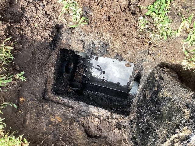 
I went out to this customer's home in Clinton to pump out the septic system so that the customer could get her distribution box replaced.